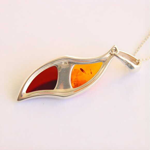 Baltic Amber Necklace- Lithuanian Amber in Sterling Silver - Picture 4 of 4